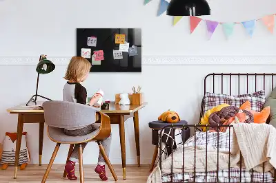 Magnettafel beschreibbar mit dunklem Wandmuster