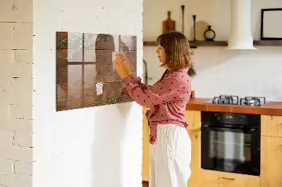 Beschreibbare Magnettafel für die Küche aus rustikalem Holz