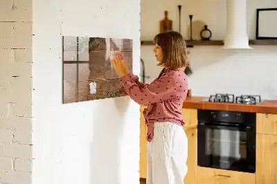 Beschreibbare Magnettafel für die Küche aus rustikalem Holz