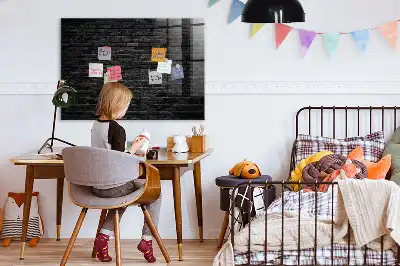Beschreibbare Magnettafel in Optik einer dunklen Ziegelwand