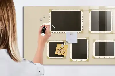 Beschreibbare Magnettafel für die Küche mit Retro-Rahmen