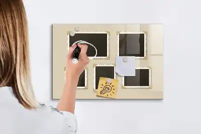 Beschreibbare Magnettafel für die Küche mit Retro-Rahmen
