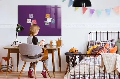 Beschreibbare Magnettafel für die Küche in Violett
