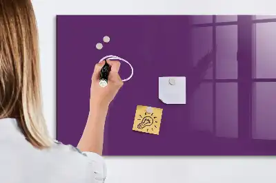 Beschreibbare Magnettafel für die Küche in Violett