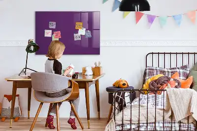Beschreibbare Magnettafel für die Küche in Violett