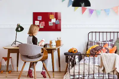 Beschreibbare Magnettafel für die Küche in Rot