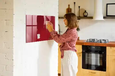 Beschreibbare Magnettafel für die Küche in Rot