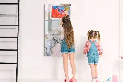 Beschreibbare Magnettafel in Marmoroptik
