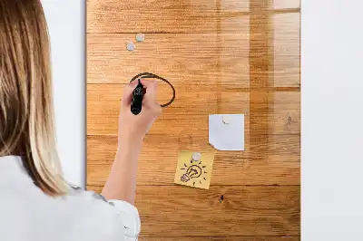 Holzpaneele als beschreibbare Magnettafel
