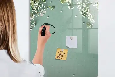 Schleierkraut als beschreibbare Magnettafel