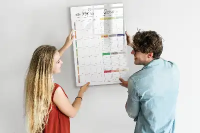 Wöchentlicher Speiseplan als beschreibbare Magnettafel