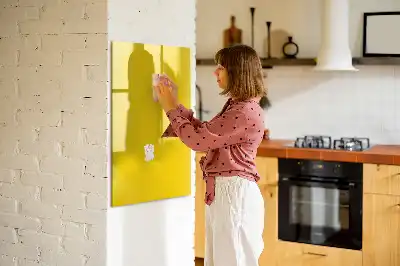 Beschreibbare Magnettafel in Hellgelb