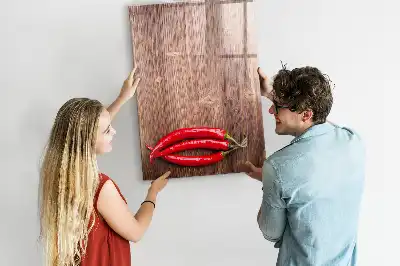 Magnettafel zum Beschreiben mit Motiv Chilis auf Holzbrett