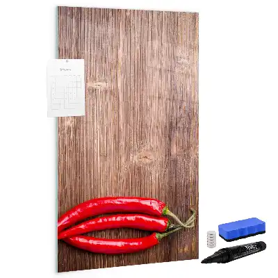 Magnettafel zum Beschreiben mit Motiv Chilis auf Holzbrett