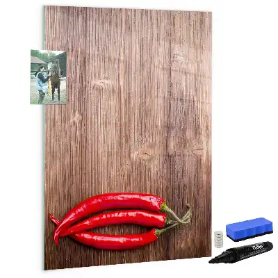 Magnettafel zum Beschreiben mit Motiv Chilis auf Holzbrett