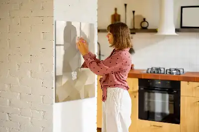 Magnettafel zum Beschreiben mit abstraktem Dreiecks-Motiv