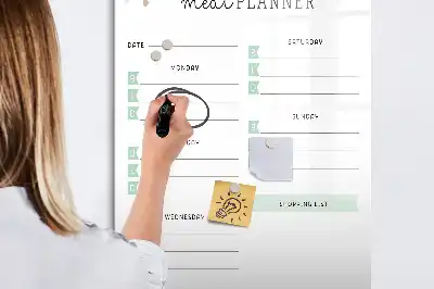 Essensplaner als Magnettafel zum Beschreiben für die Küche