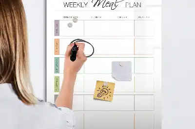 Wöchentlicher Speiseplan als beschreibbare Magnettafel