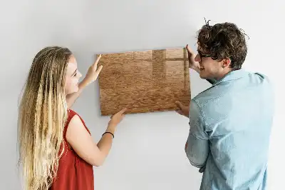 Beschreibbare Magnettafel in hellem Holz