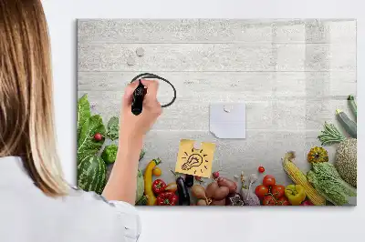Schreib-Magnettafel mit Motiv Gemüse auf dem Tisch