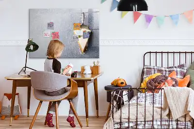 Schreib-Magnettafel in Tortenstück-Form