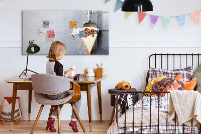 Schreib-Magnettafel in Tortenstück-Form