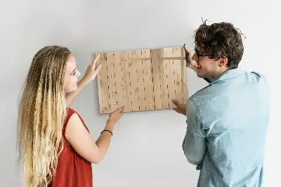 Beschreibbare Magnettafel aus Holz im Brettdesign
