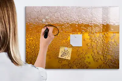 Beschreibbare Magnettafel in Bier-Optik