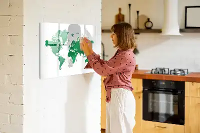 Beschreibbare Magnettafel in Form einer grünen Weltkarte