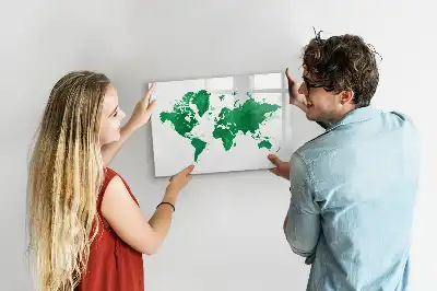 Beschreibbare Magnettafel in Form einer grünen Weltkarte