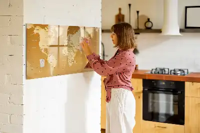 Schreibbare Weltkarte als Magnettafel beschreibbares Modell in Form einer Weltkarte
