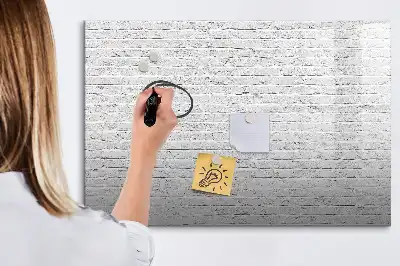 Beschreibbare Magnettafel im Ziegelwand-Design