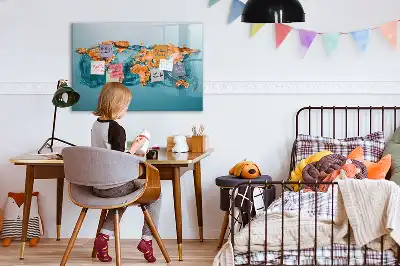 Schreib-Magnettafel mit Motiv einer abstrakten Weltkarte
