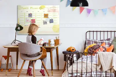 Beschreibbare Magnettafel als praktischer Familienplaner