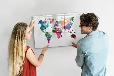 Beschreibbare Weltkarte aus Dreiecken als magnetische Magnettafel