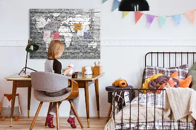 Beschreibbare Weltkarte auf Ziegeln