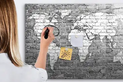 Beschreibbare Weltkarte auf Ziegeln
