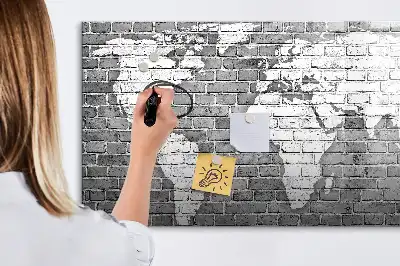 Beschreibbare Weltkarte auf Ziegeln