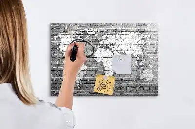Beschreibbare Weltkarte auf Ziegeln