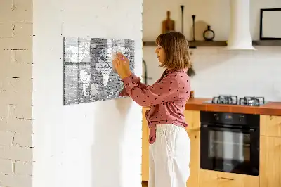 Beschreibbare Weltkarte auf Ziegeln
