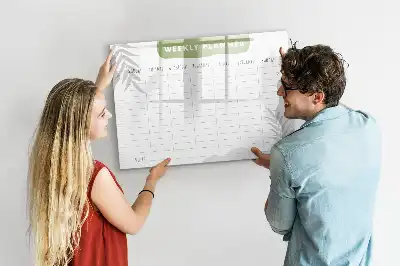Beschreibbare Magnettafel zur Wochenplanung