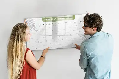 Beschreibbare Magnettafel zur Wochenplanung