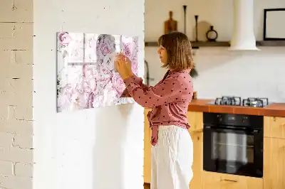 Beschreibbare Magnettafel mit dekorativem Blumenmotiv