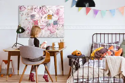 Beschreibbare Magnettafel mit dekorativem Blumenmotiv
