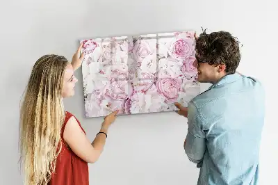 Beschreibbare Magnettafel mit dekorativem Blumenmotiv