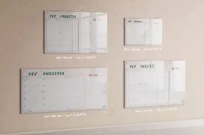 Beschreibbare Magnettafel als Monatsplaner für Kinder