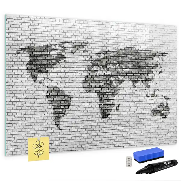 Beschreibbare Magnettafel mit Weltkartenmotiv auf Ziegelwand