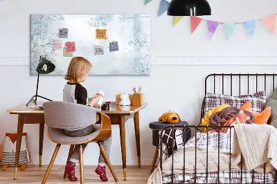 Beschreibbare Magnettafel mit Pflanzenskizze