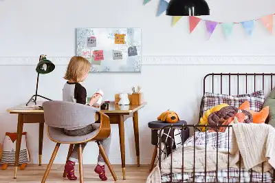 Beschreibbare Magnettafel mit Pflanzenskizze