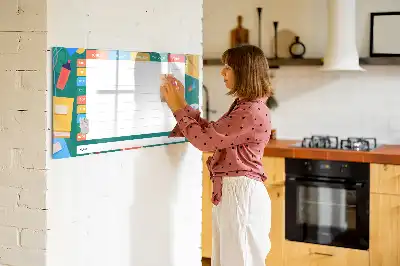 Beschreibbare Magnettafel mit Stundenplan